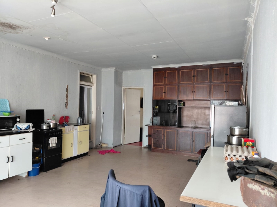 6 Bedroom Property for Sale in Actonville Gauteng