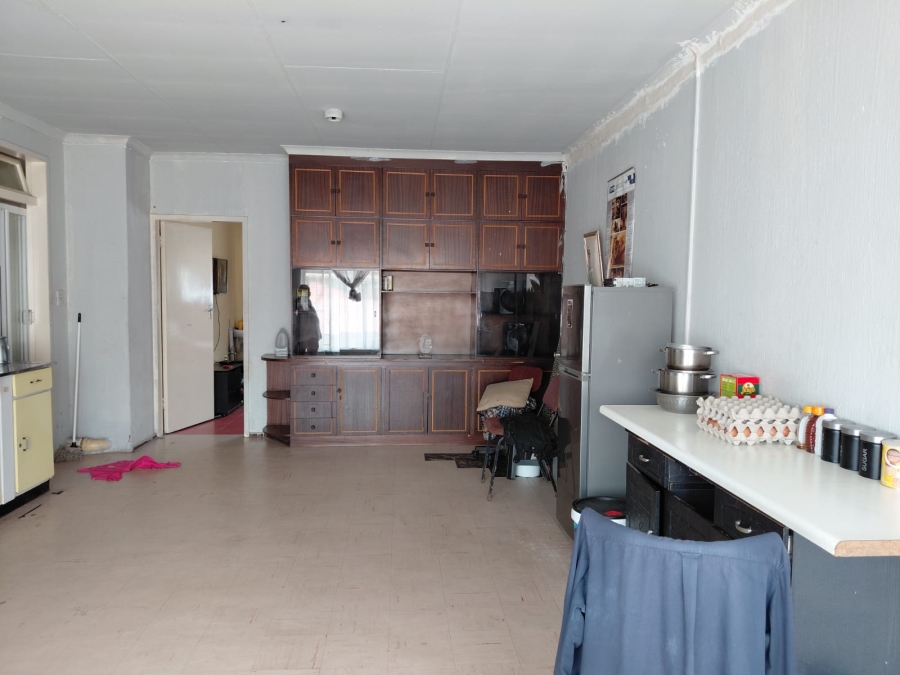 6 Bedroom Property for Sale in Actonville Gauteng