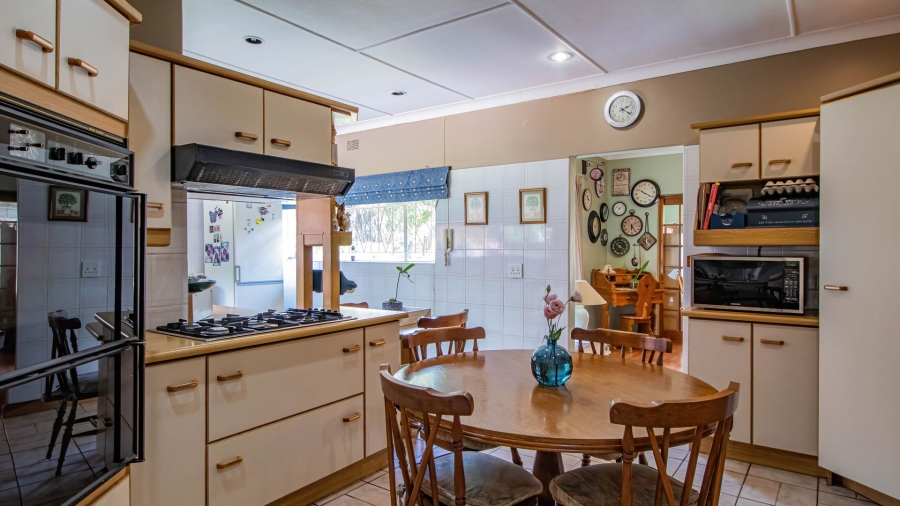 5 Bedroom Property for Sale in Eden Glen Gauteng