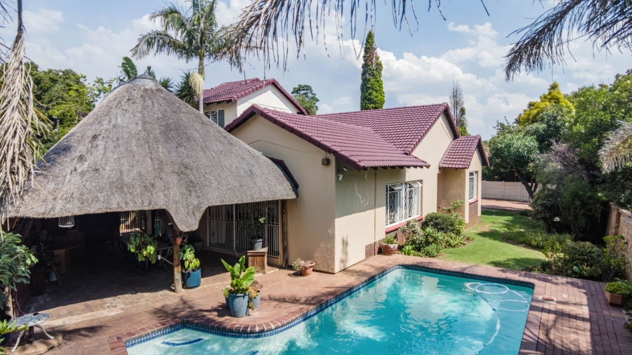 5 Bedroom Property for Sale in Eden Glen Gauteng