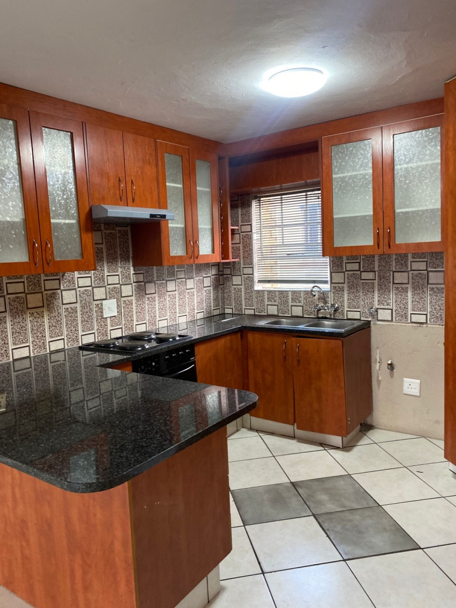 2 Bedroom Property for Sale in Croydon Gauteng