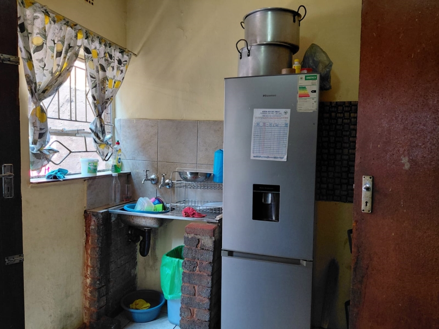 10 Bedroom Property for Sale in Actonville Gauteng