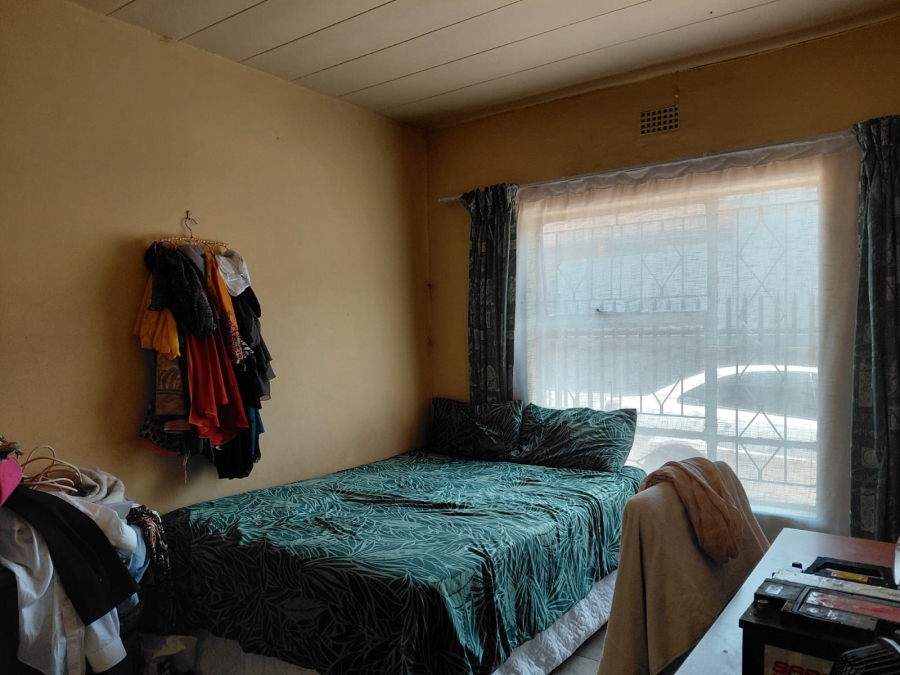 10 Bedroom Property for Sale in Actonville Gauteng