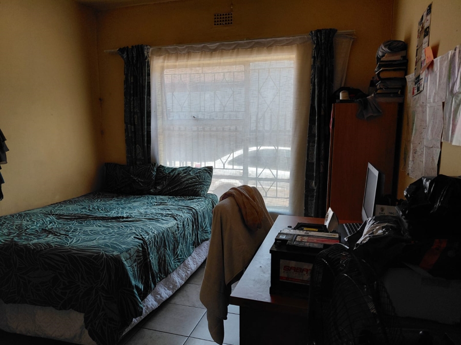 10 Bedroom Property for Sale in Actonville Gauteng