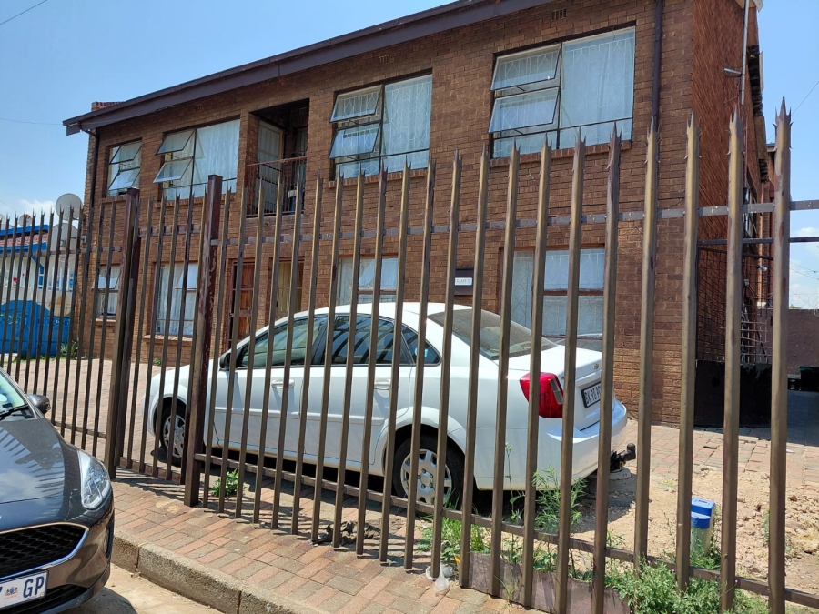 10 Bedroom Property for Sale in Actonville Gauteng