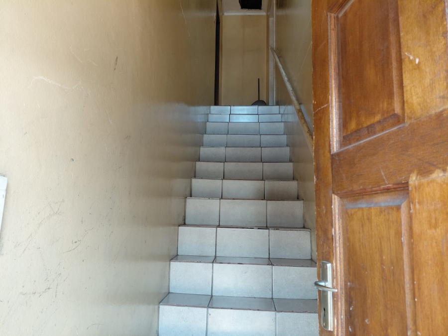 10 Bedroom Property for Sale in Actonville Gauteng