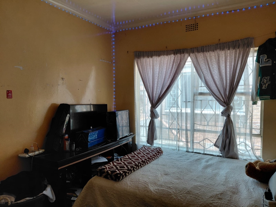 10 Bedroom Property for Sale in Actonville Gauteng