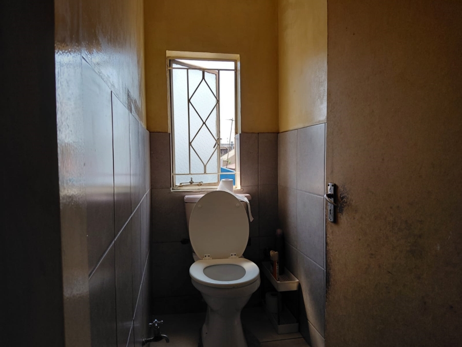 10 Bedroom Property for Sale in Actonville Gauteng