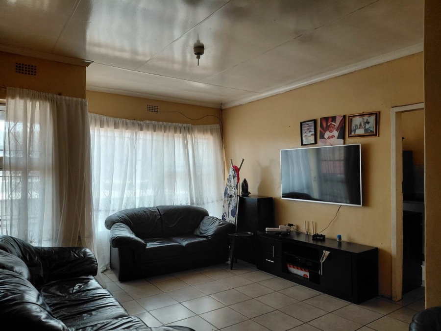 10 Bedroom Property for Sale in Actonville Gauteng