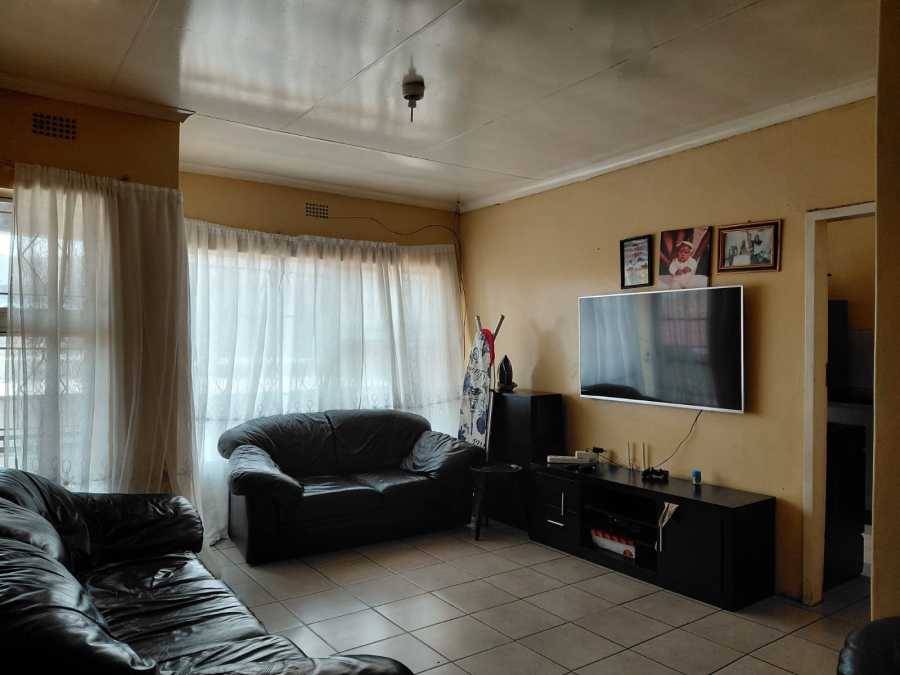 10 Bedroom Property for Sale in Actonville Gauteng