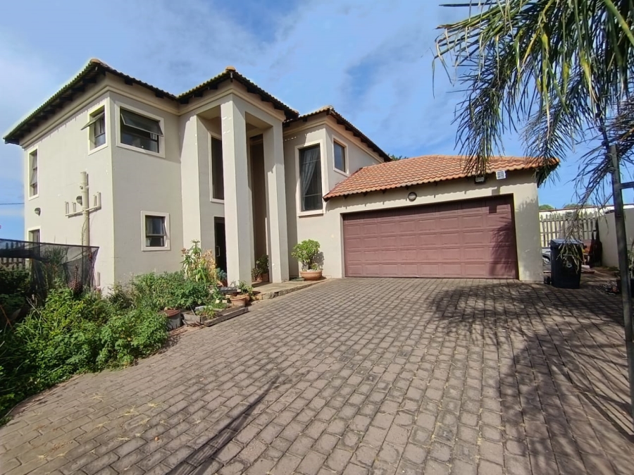 3 Bedroom Property for Sale in Sonneveld Gauteng