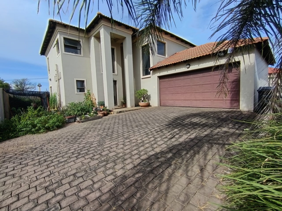 3 Bedroom Property for Sale in Sonneveld Gauteng