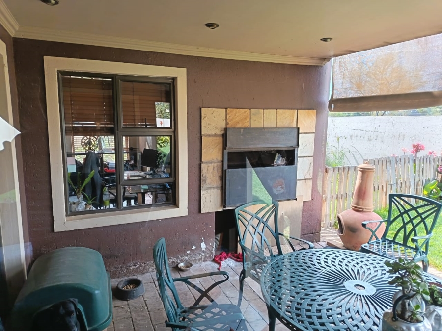 3 Bedroom Property for Sale in Sonneveld Gauteng