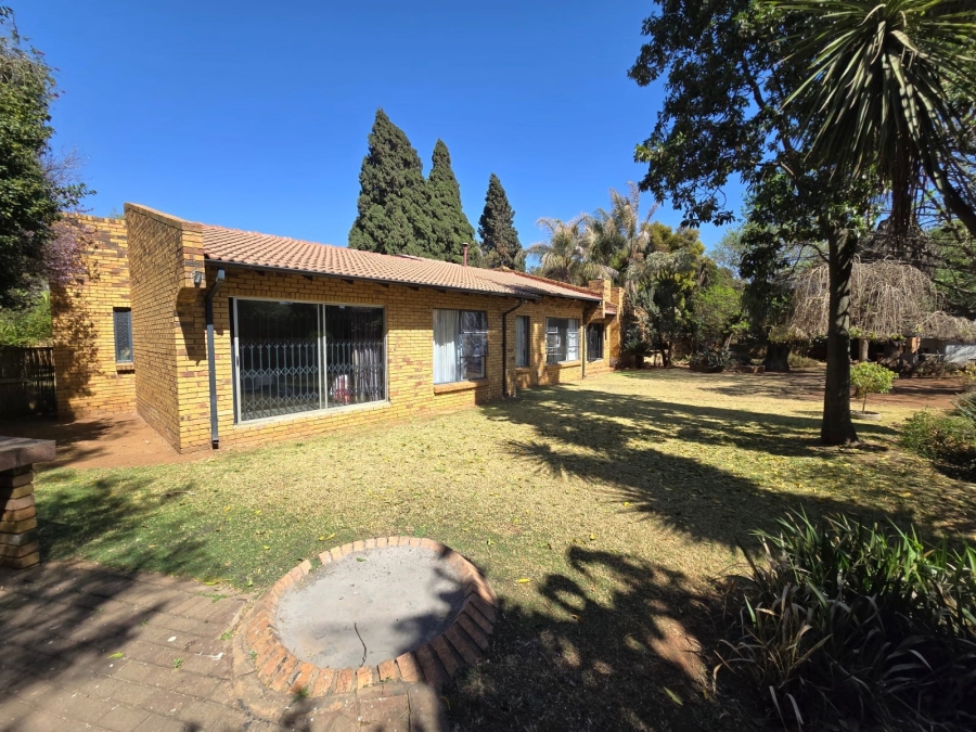 4 Bedroom Property for Sale in Sonneveld Gauteng