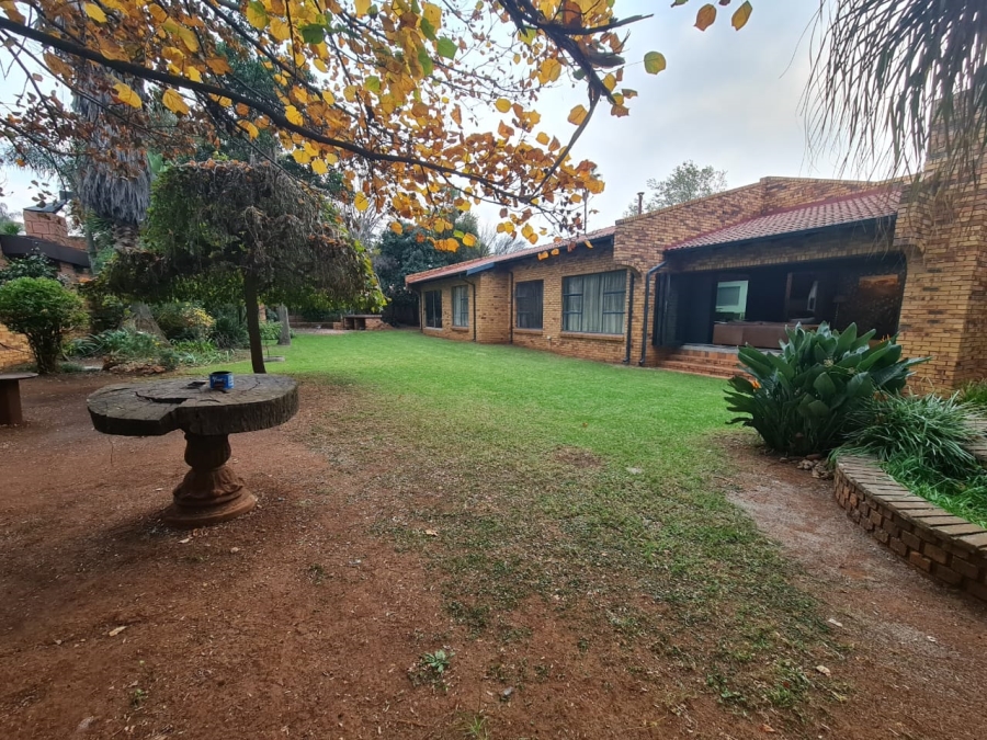 4 Bedroom Property for Sale in Sonneveld Gauteng
