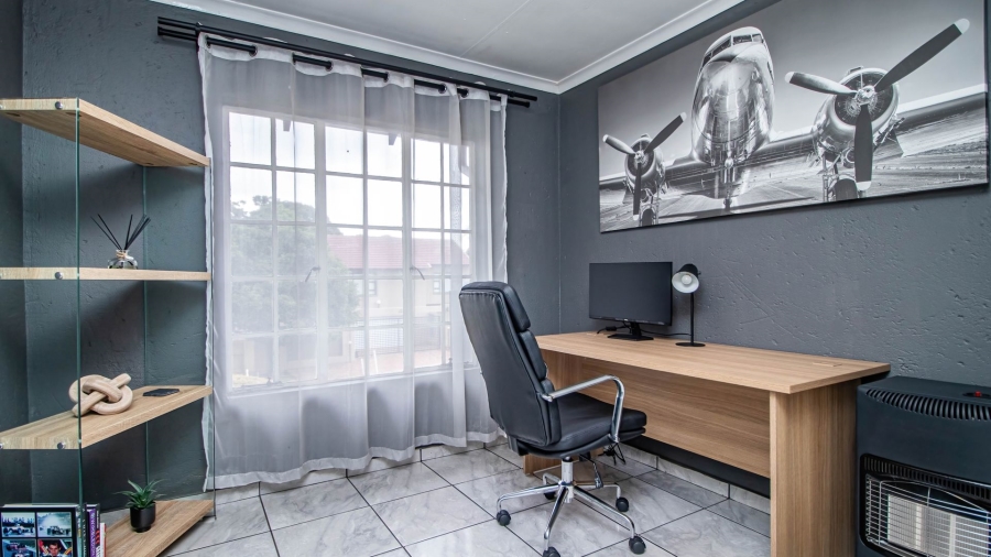 2 Bedroom Property for Sale in Eden Glen Gauteng