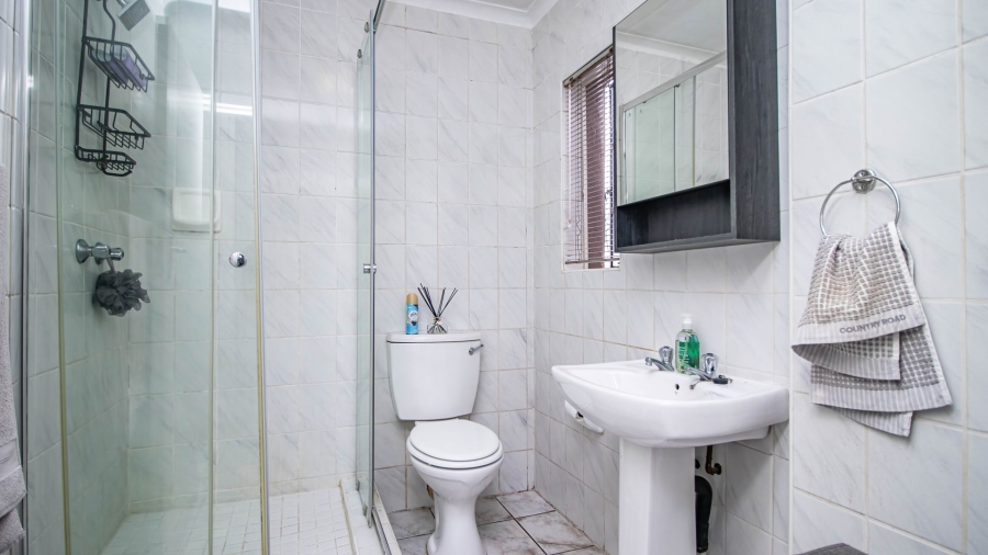 2 Bedroom Property for Sale in Eden Glen Gauteng