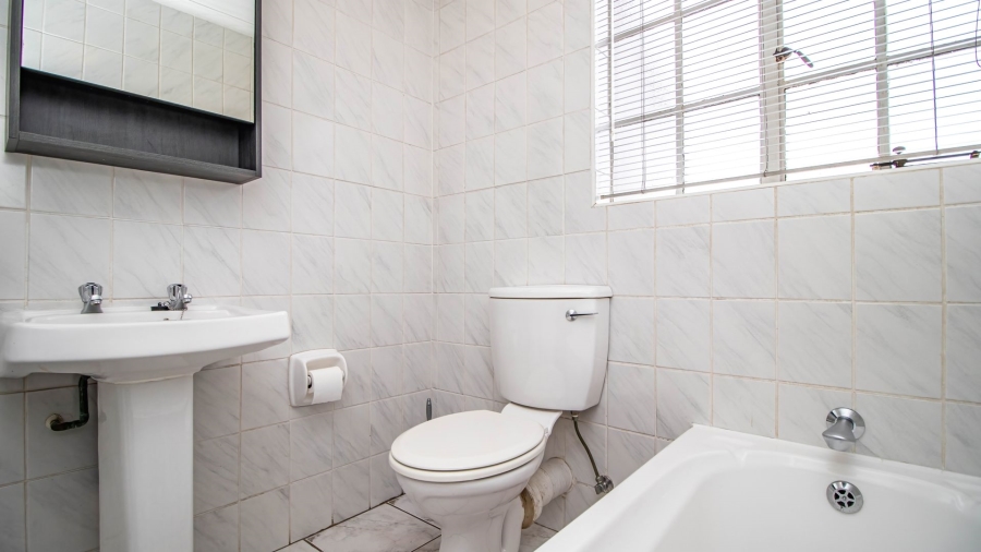 2 Bedroom Property for Sale in Eden Glen Gauteng