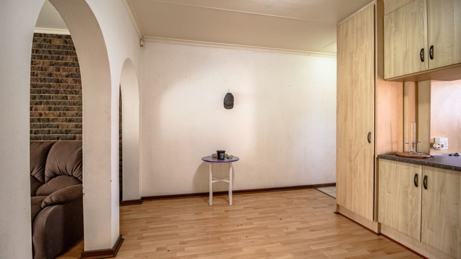 3 Bedroom Property for Sale in Barvallen Gauteng