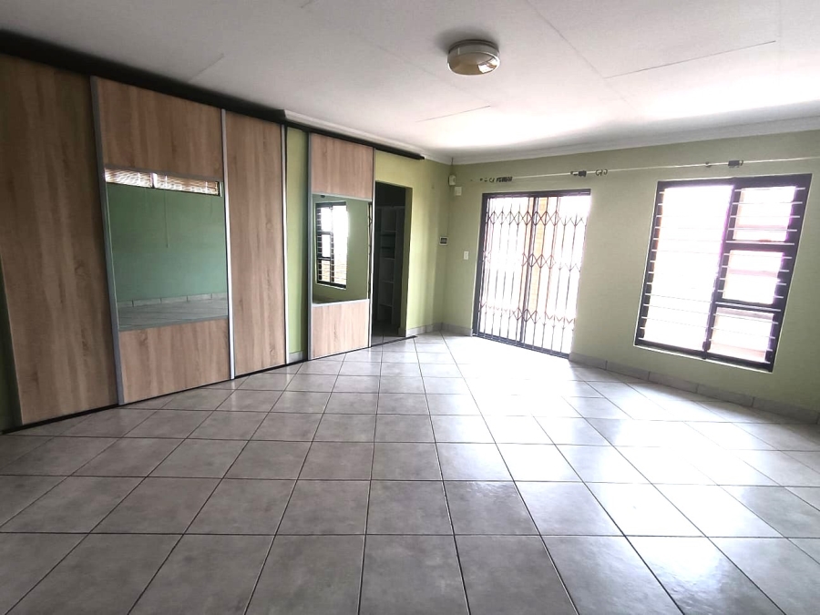 5 Bedroom Property for Sale in Rynfield Gauteng