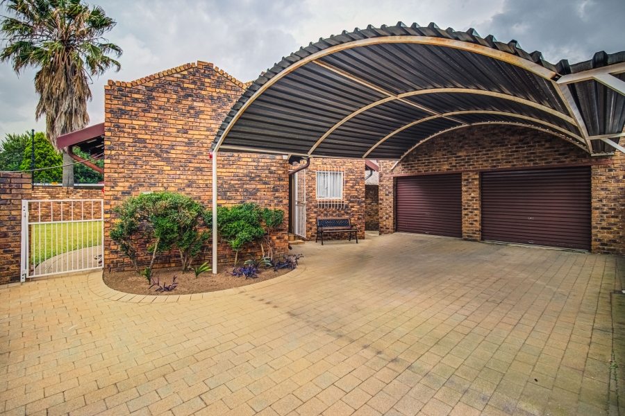 3 Bedroom Property for Sale in Impala Park Gauteng