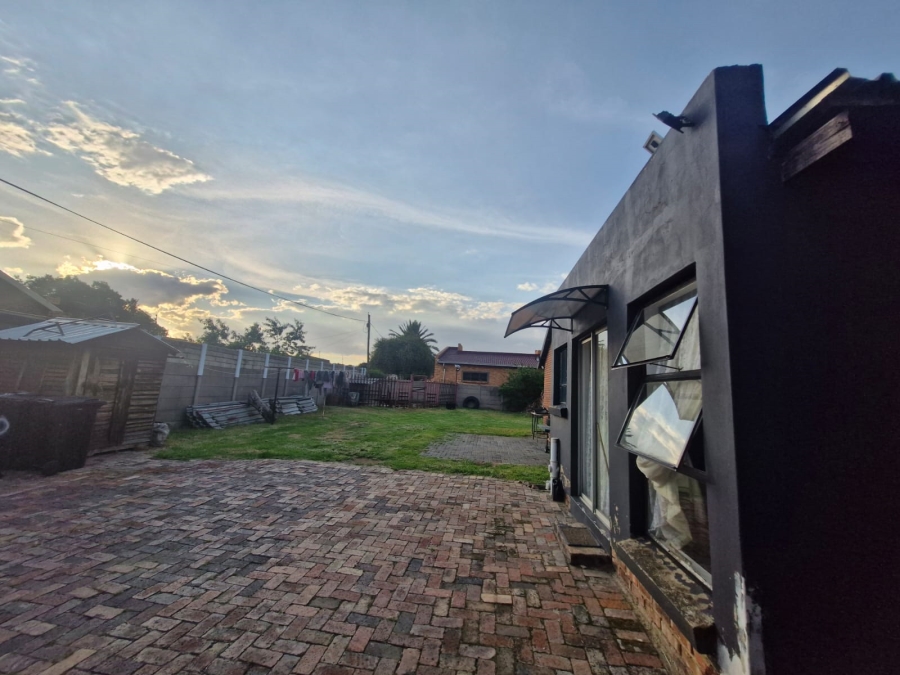 To Let 3 Bedroom Property for Rent in Dalpark Gauteng