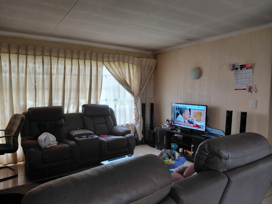 4 Bedroom Property for Sale in Dalpark Gauteng