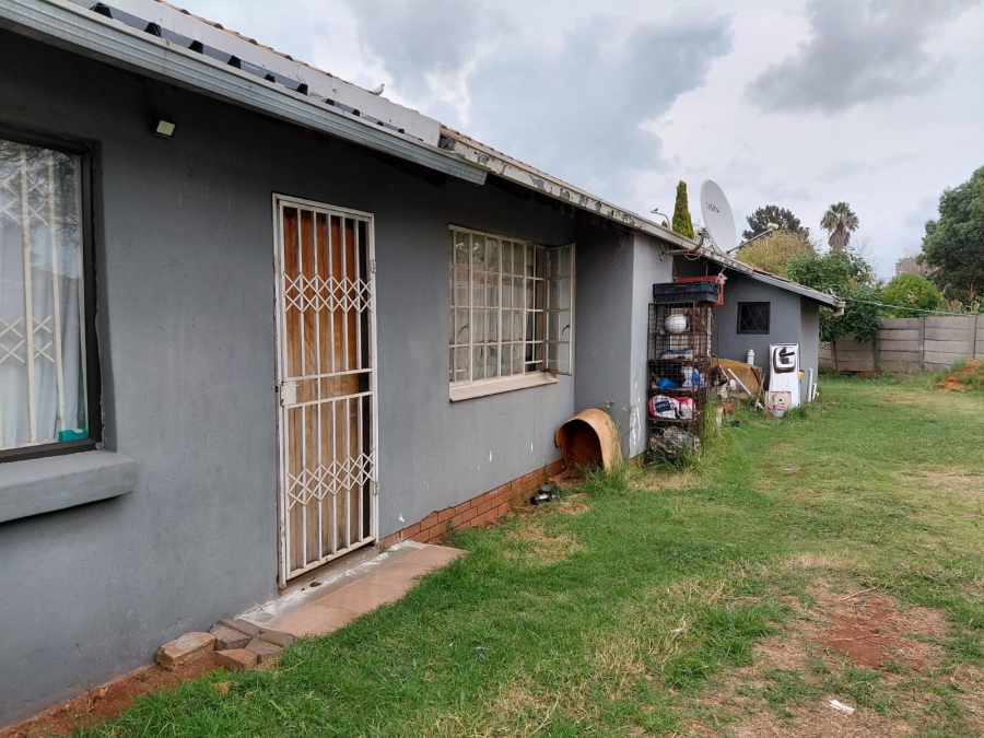 4 Bedroom Property for Sale in Dalpark Gauteng