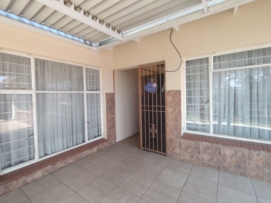 3 Bedroom Property for Sale in Casseldale Gauteng