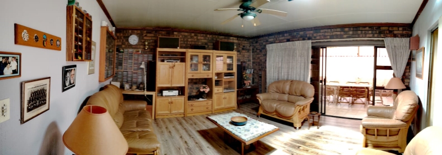 3 Bedroom Property for Sale in Casseldale Gauteng