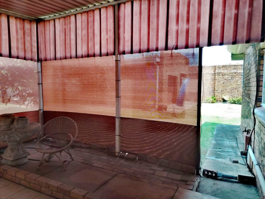 3 Bedroom Property for Sale in Casseldale Gauteng