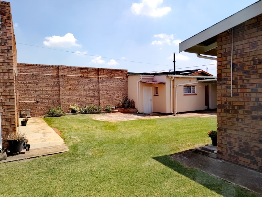 3 Bedroom Property for Sale in Casseldale Gauteng