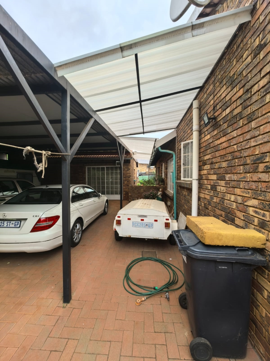 3 Bedroom Property for Sale in Doornpoort Gauteng