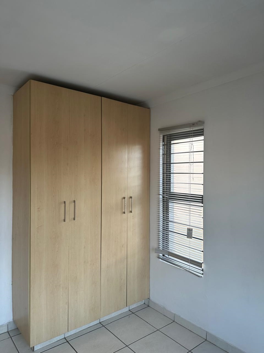 2 Bedroom Property for Sale in The Stewards Gauteng