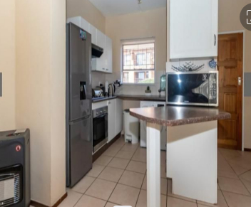 2 Bedroom Property for Sale in Little Falls Gauteng