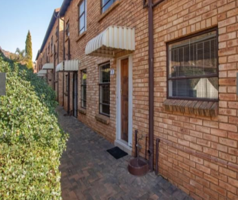 2 Bedroom Property for Sale in Little Falls Gauteng