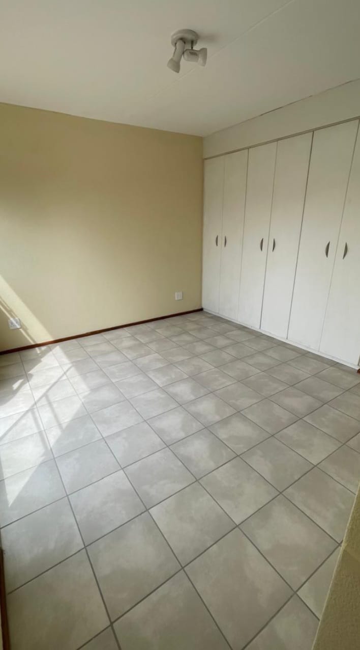 2 Bedroom Property for Sale in Vorna Valley Gauteng