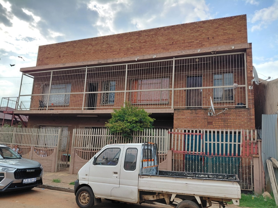 7 Bedroom Property for Sale in Actonville Gauteng