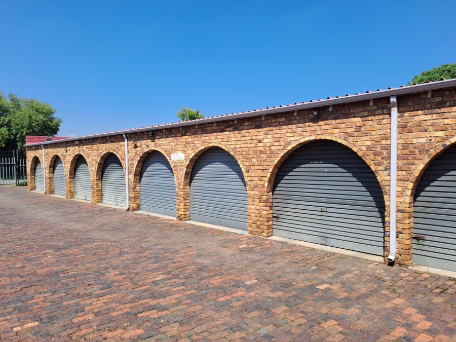 2 Bedroom Property for Sale in Edleen Gauteng