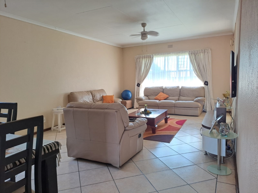 2 Bedroom Property for Sale in Edleen Gauteng