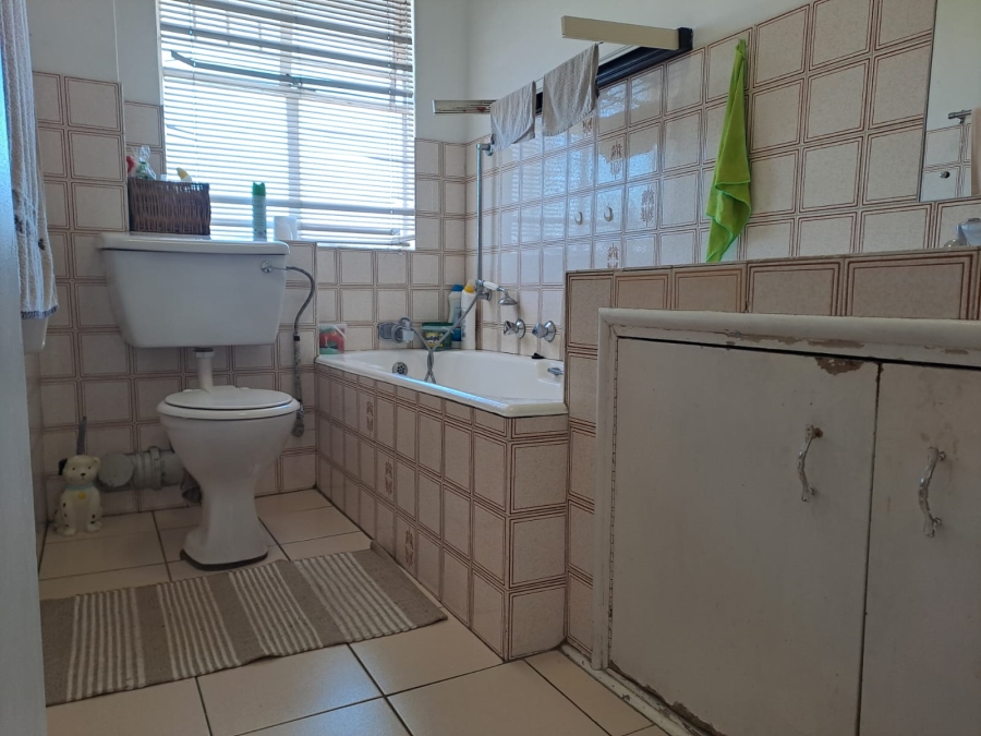 2 Bedroom Property for Sale in Edleen Gauteng