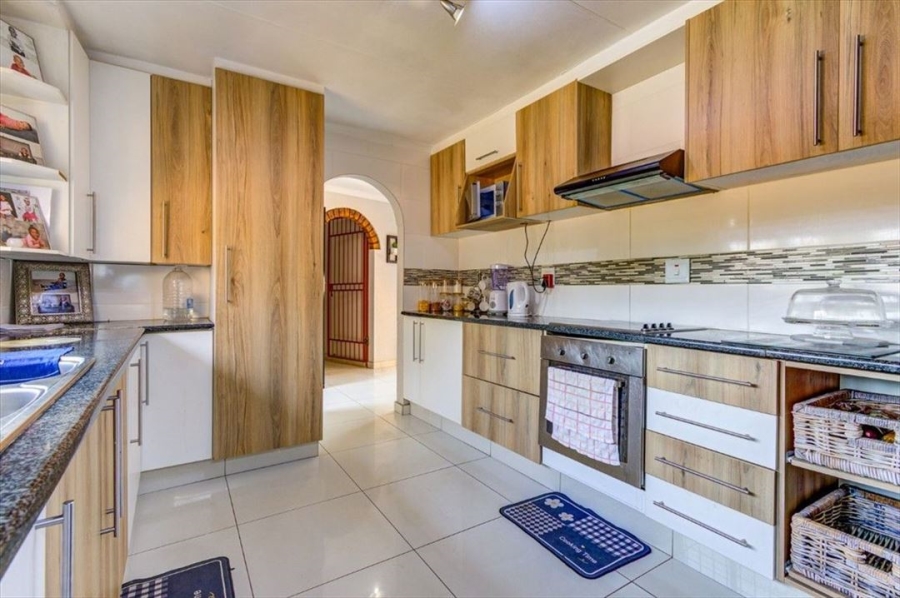 3 Bedroom Property for Sale in Van Riebeeck Park Gauteng