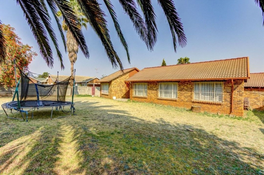 3 Bedroom Property for Sale in Van Riebeeck Park Gauteng