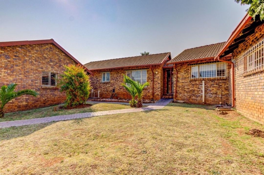 3 Bedroom Property for Sale in Van Riebeeck Park Gauteng