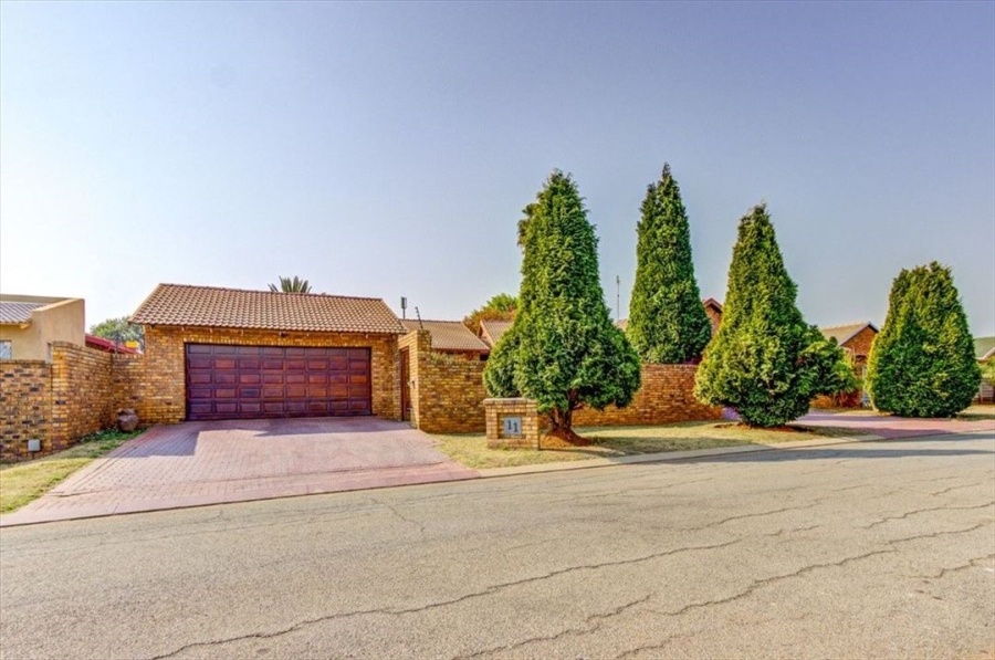 3 Bedroom Property for Sale in Van Riebeeck Park Gauteng