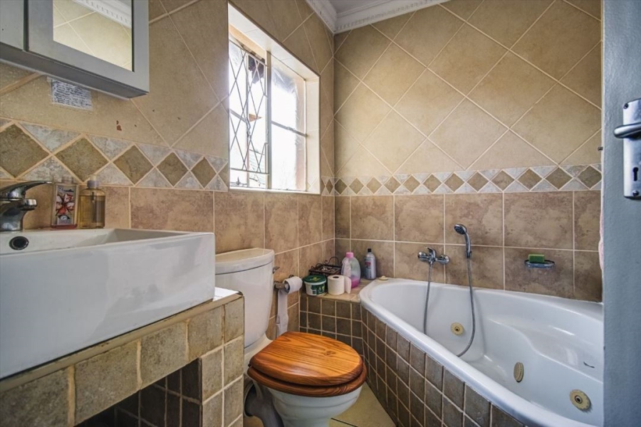 3 Bedroom Property for Sale in Van Riebeeck Park Gauteng