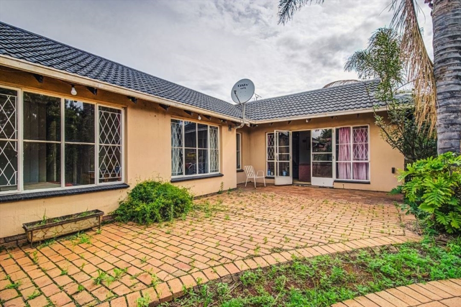 3 Bedroom Property for Sale in Van Riebeeck Park Gauteng