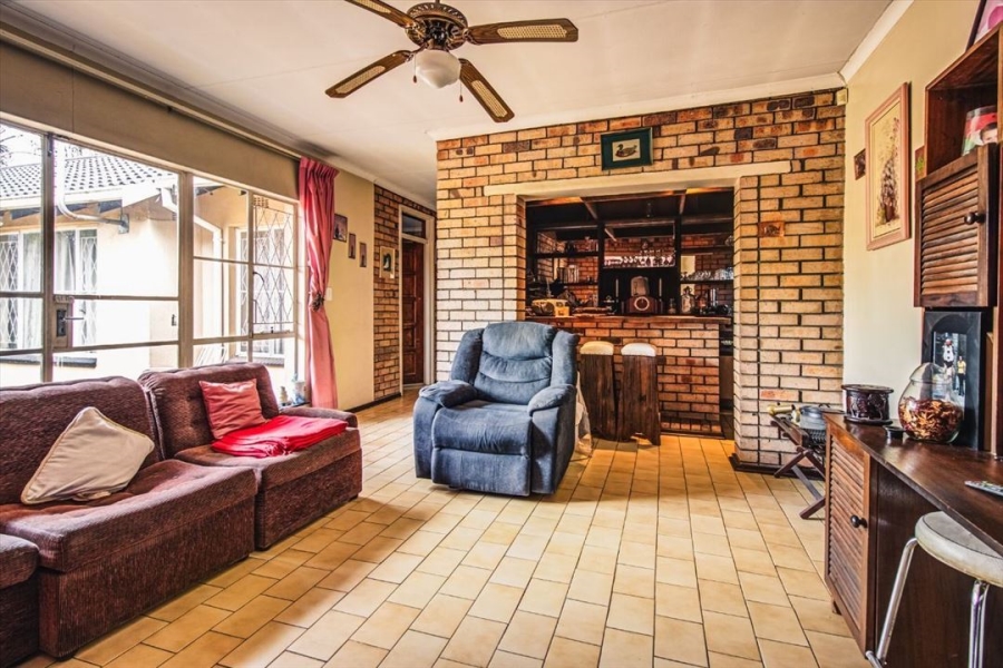 3 Bedroom Property for Sale in Van Riebeeck Park Gauteng