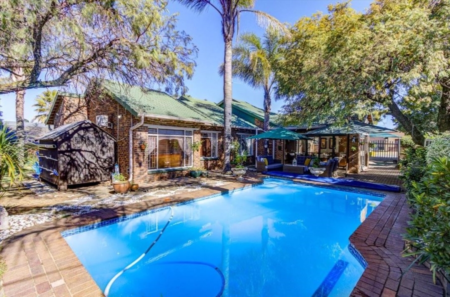 3 Bedroom Property for Sale in Van Riebeeck Park Gauteng