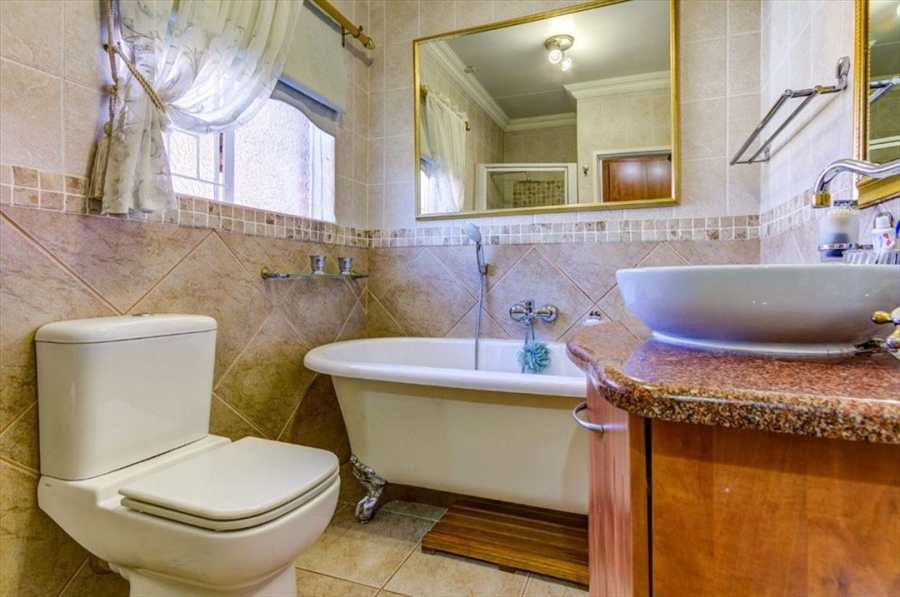 3 Bedroom Property for Sale in Van Riebeeck Park Gauteng